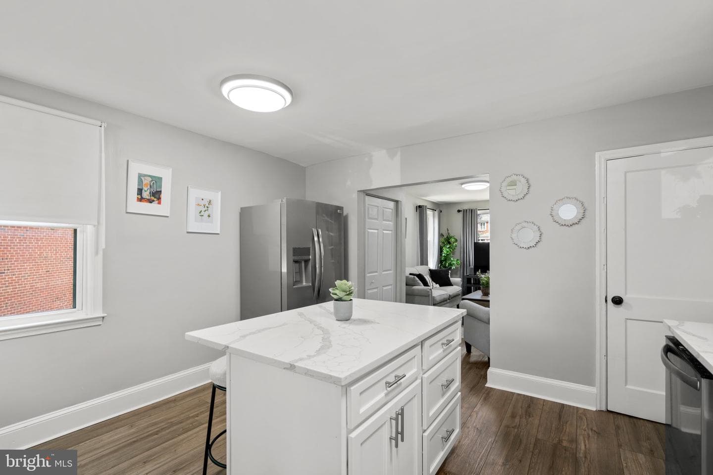 301 Denison Street photo 6