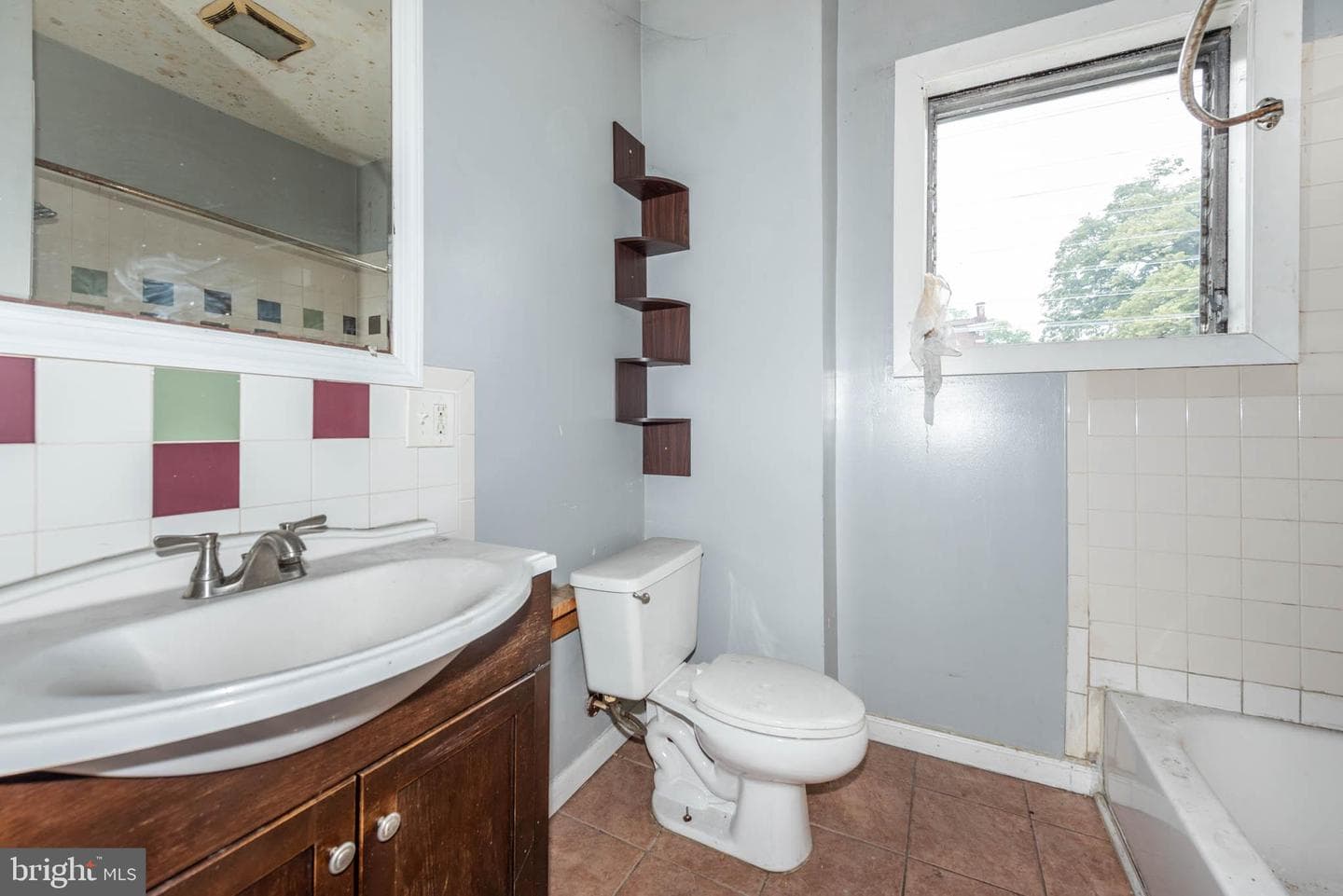 2919 Belmont Avenue photo 10