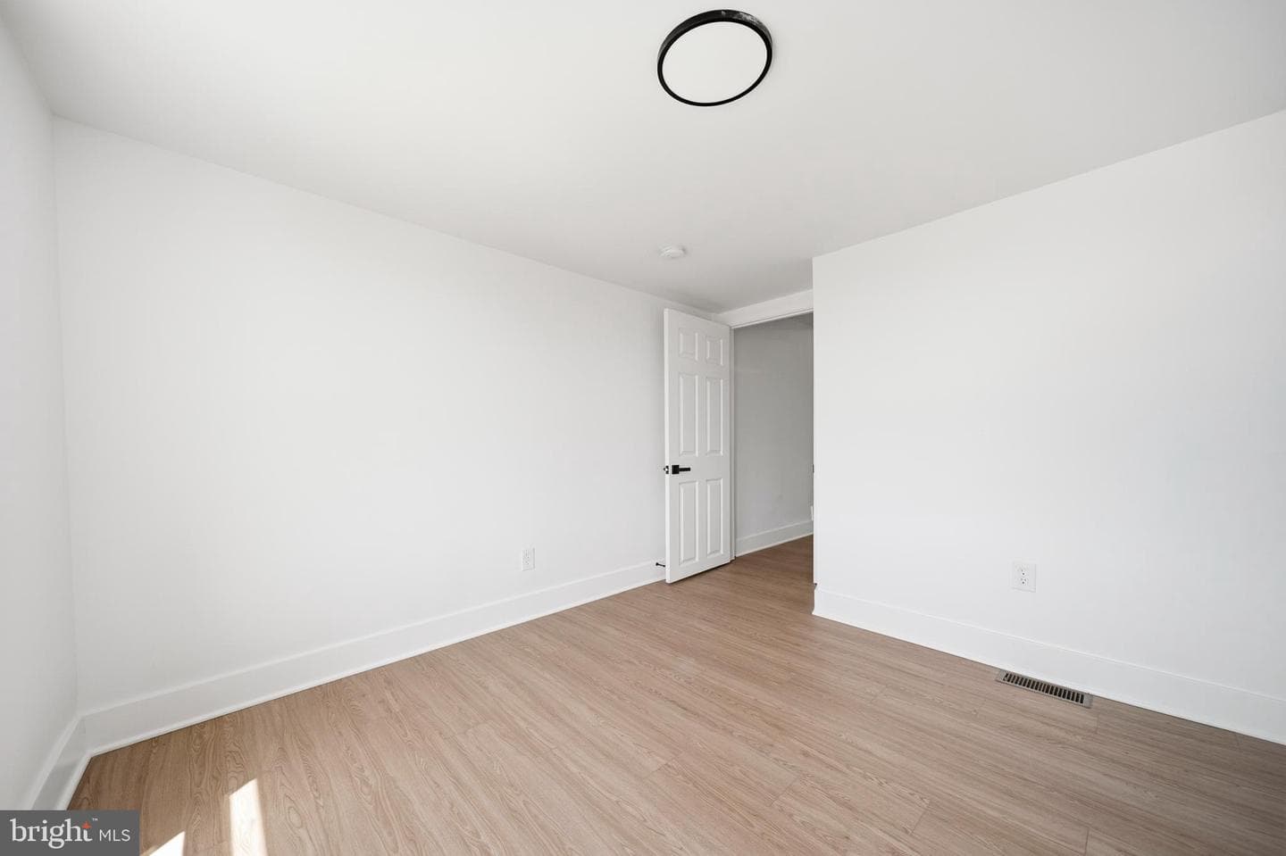 1336 N Chester Street photo 30