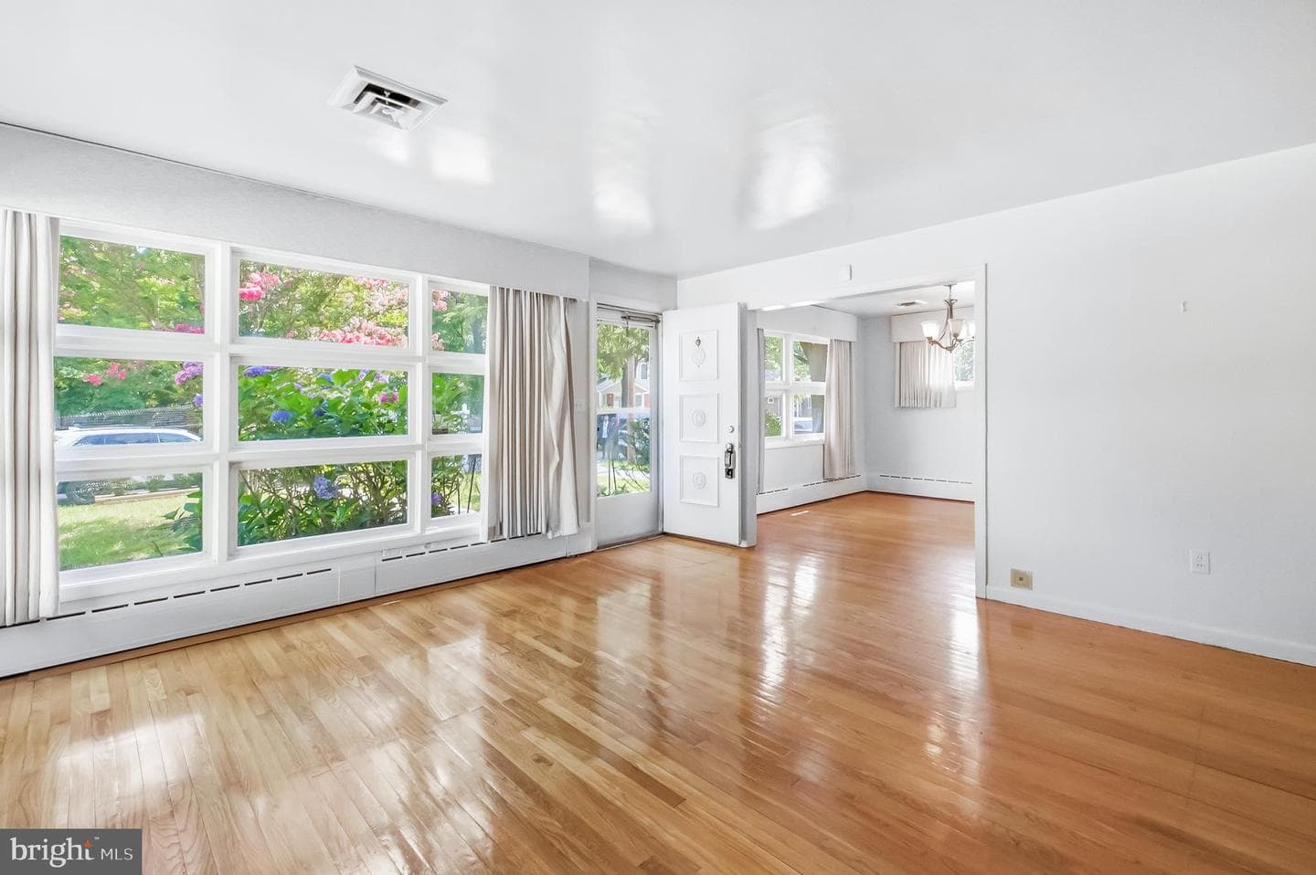 6026 Berkeley Avenue photo 3