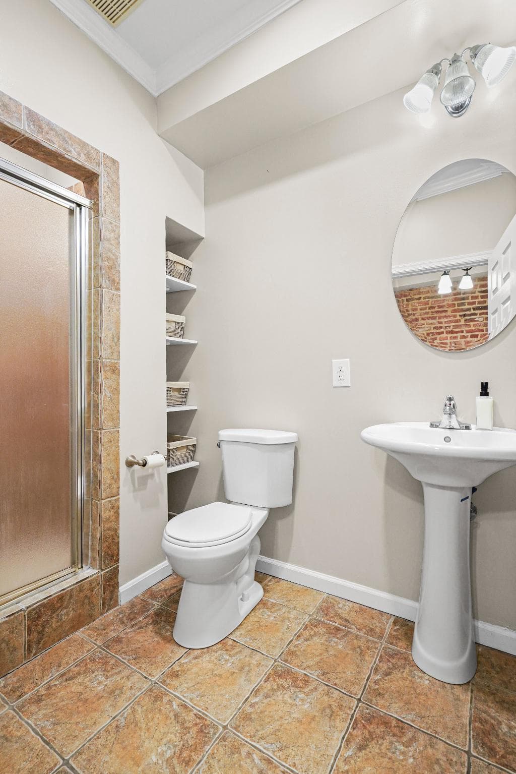 1411 W Ostend Street photo 29
