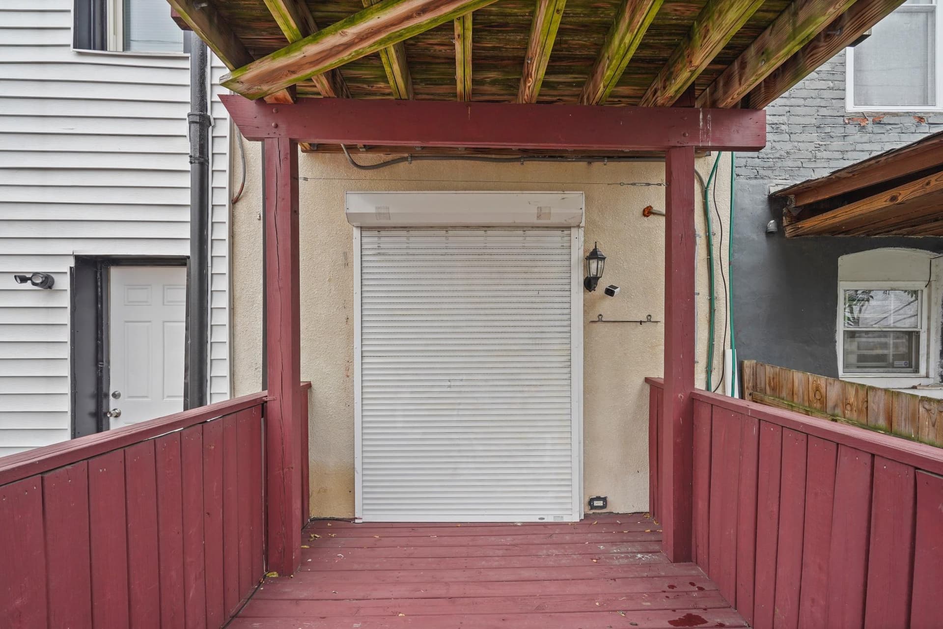 1411 W Ostend Street photo 34