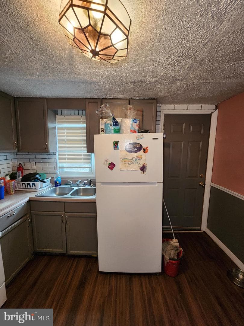 1333 Sargeant Street photo 31