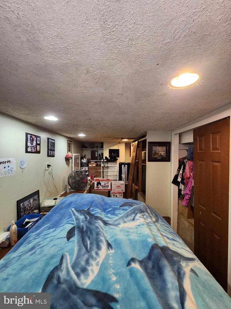 1333 Sargeant Street photo 65