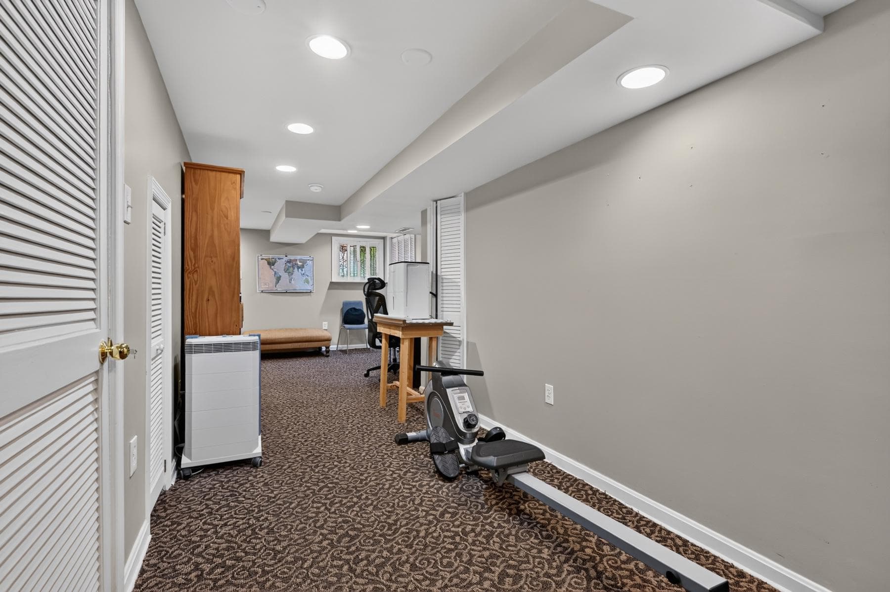 116 E Montgomery Street photo 42