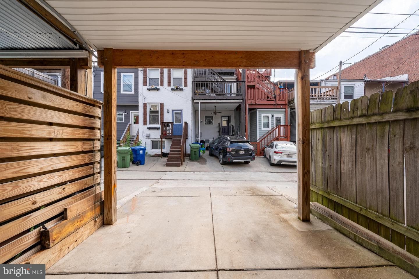 413 S Robinson Street photo 4