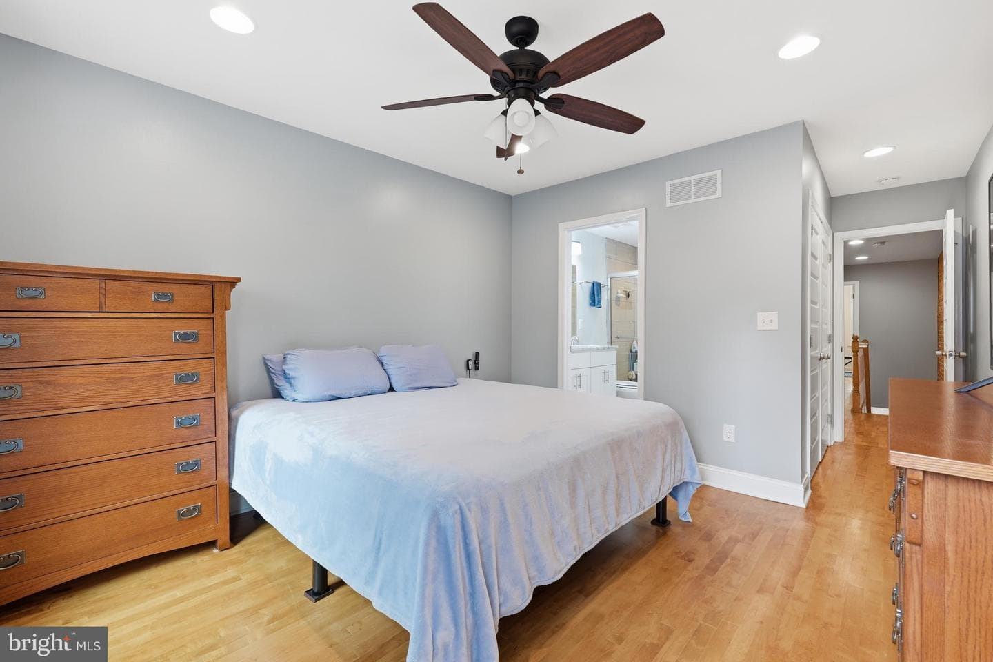 333 S Clinton Street S photo 14