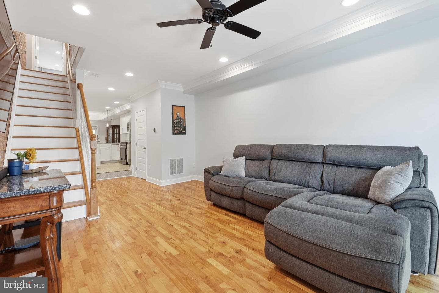 333 S Clinton Street S photo 5