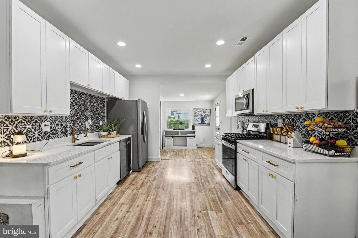 5818 Highgate Drive photo 8