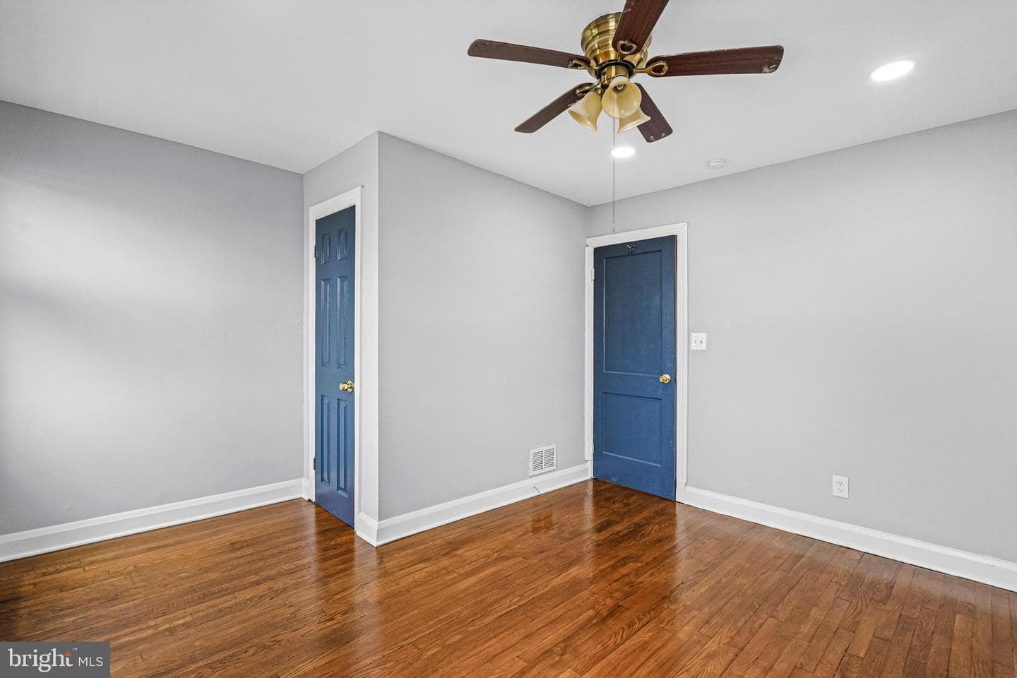 3838 Lyndale Avenue photo 21