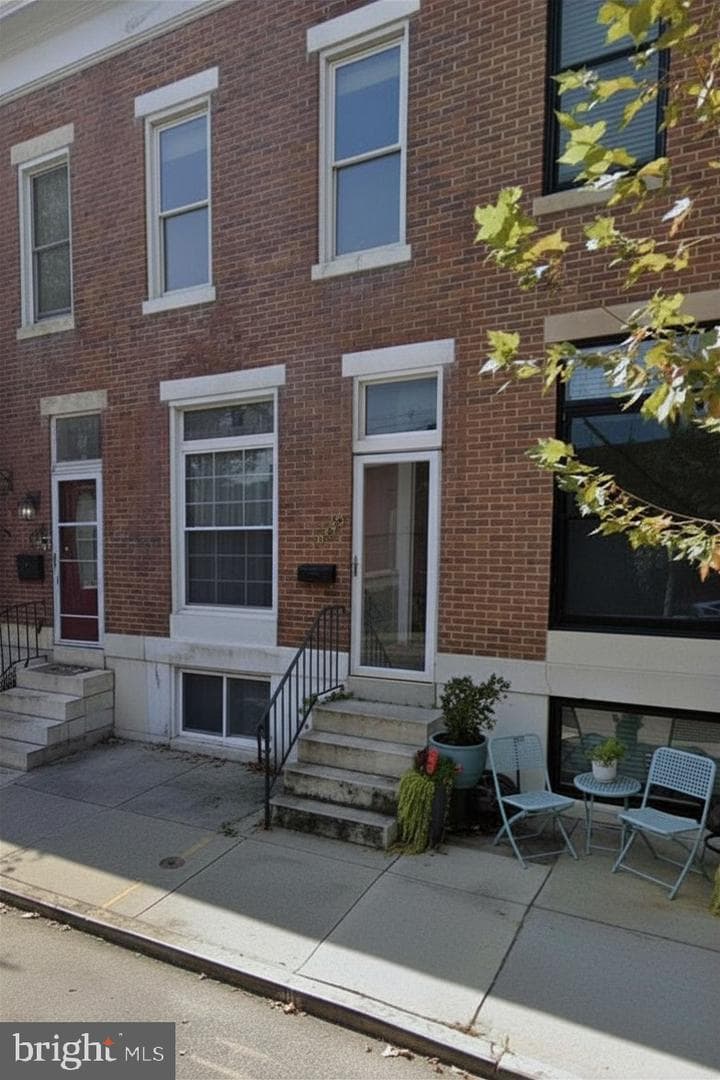 1740 Webster Street photo 1