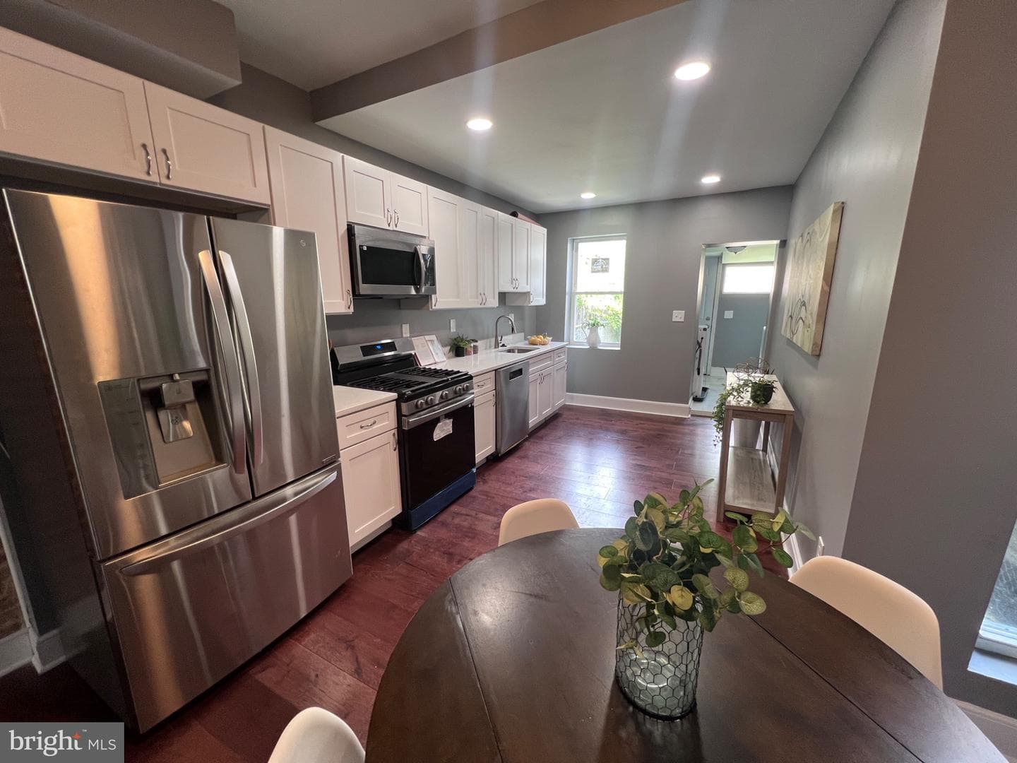 1512 W Pratt Street photo 5