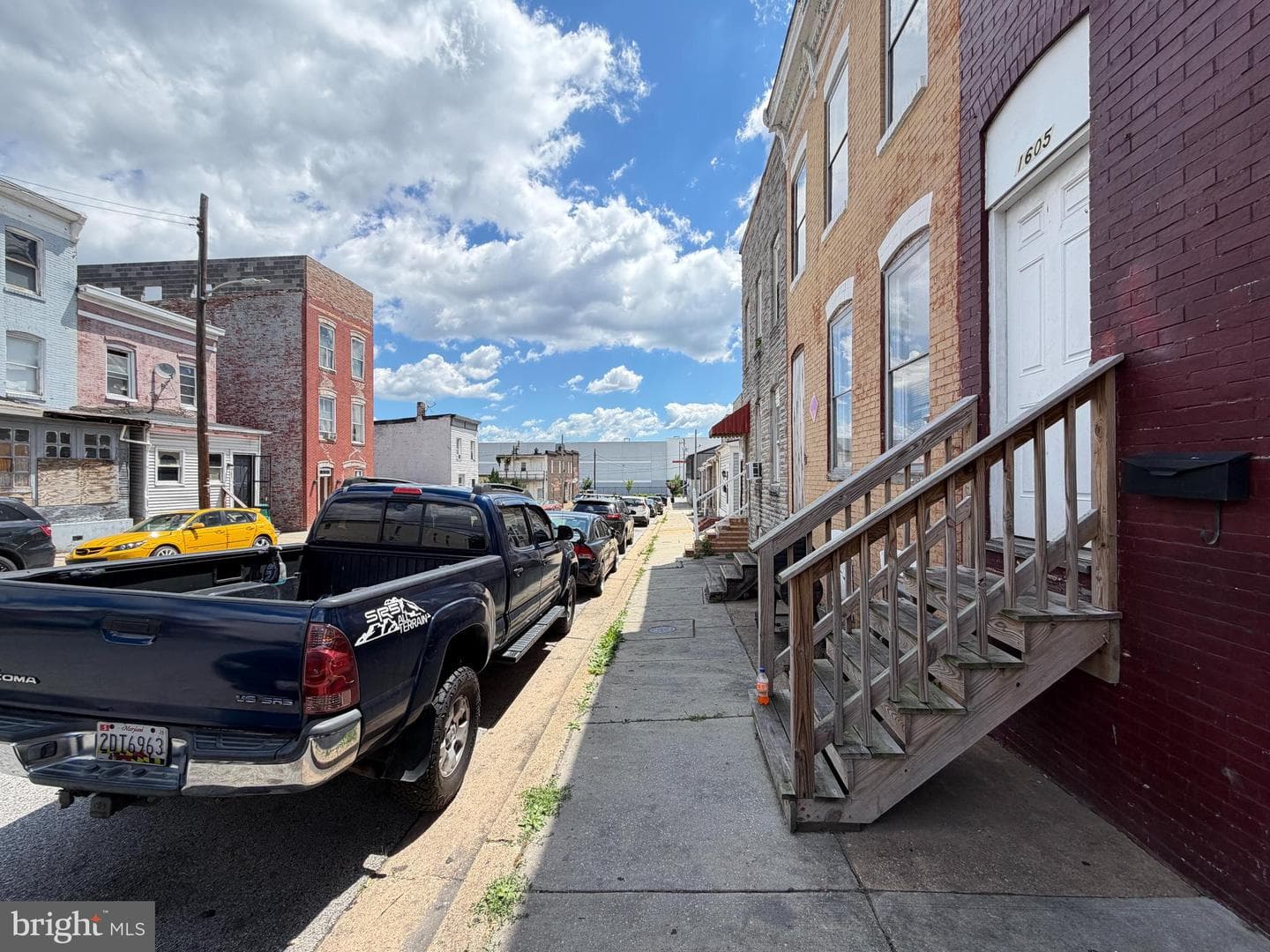 1607 Elmtree Street photo 4