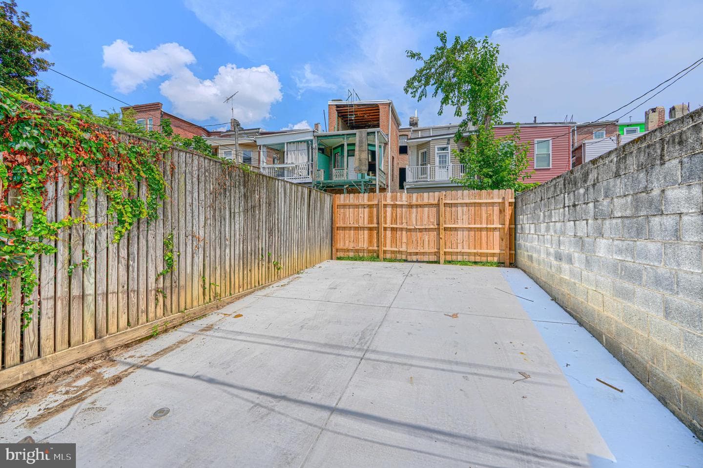 2118 Bolton Street photo 56