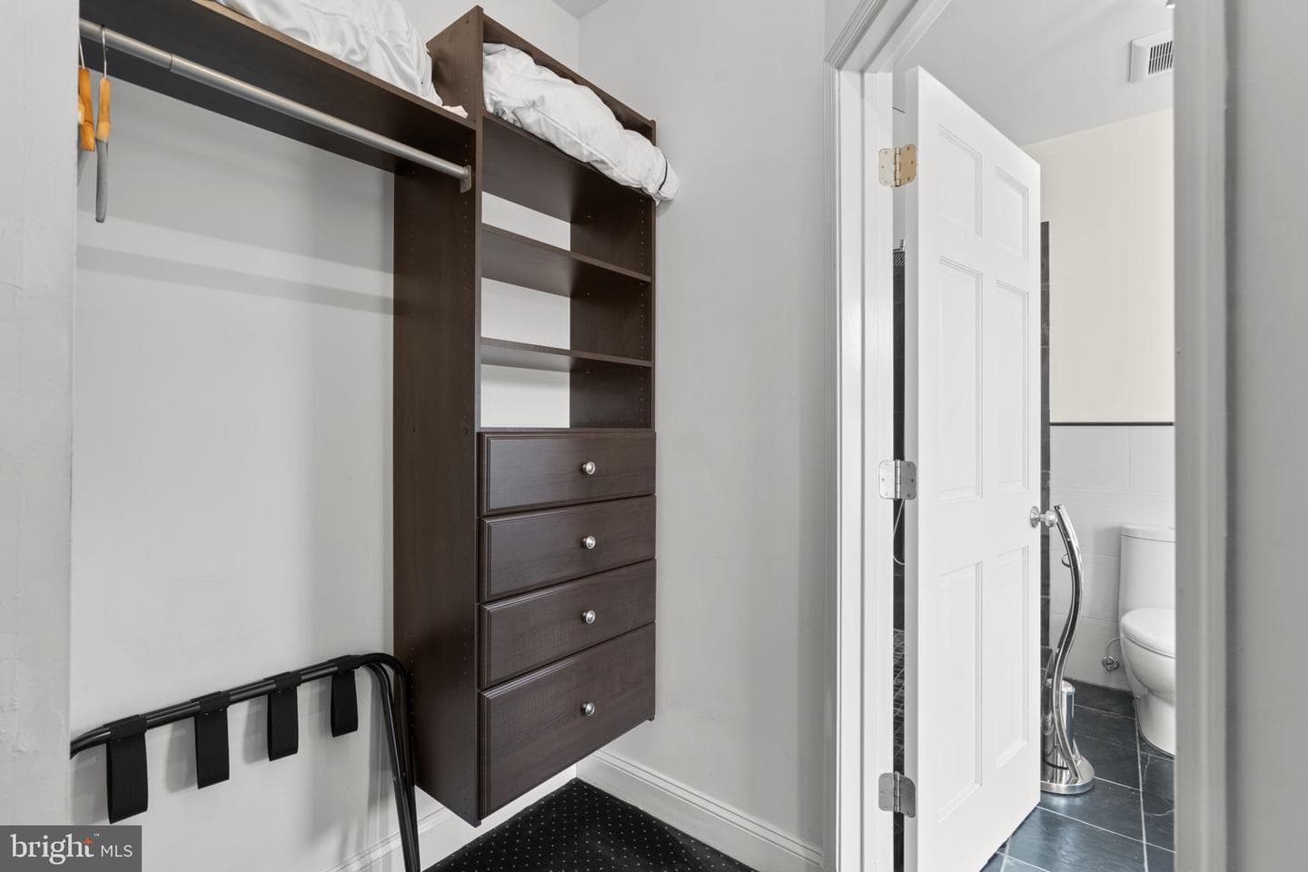 210 S High Street photo 25