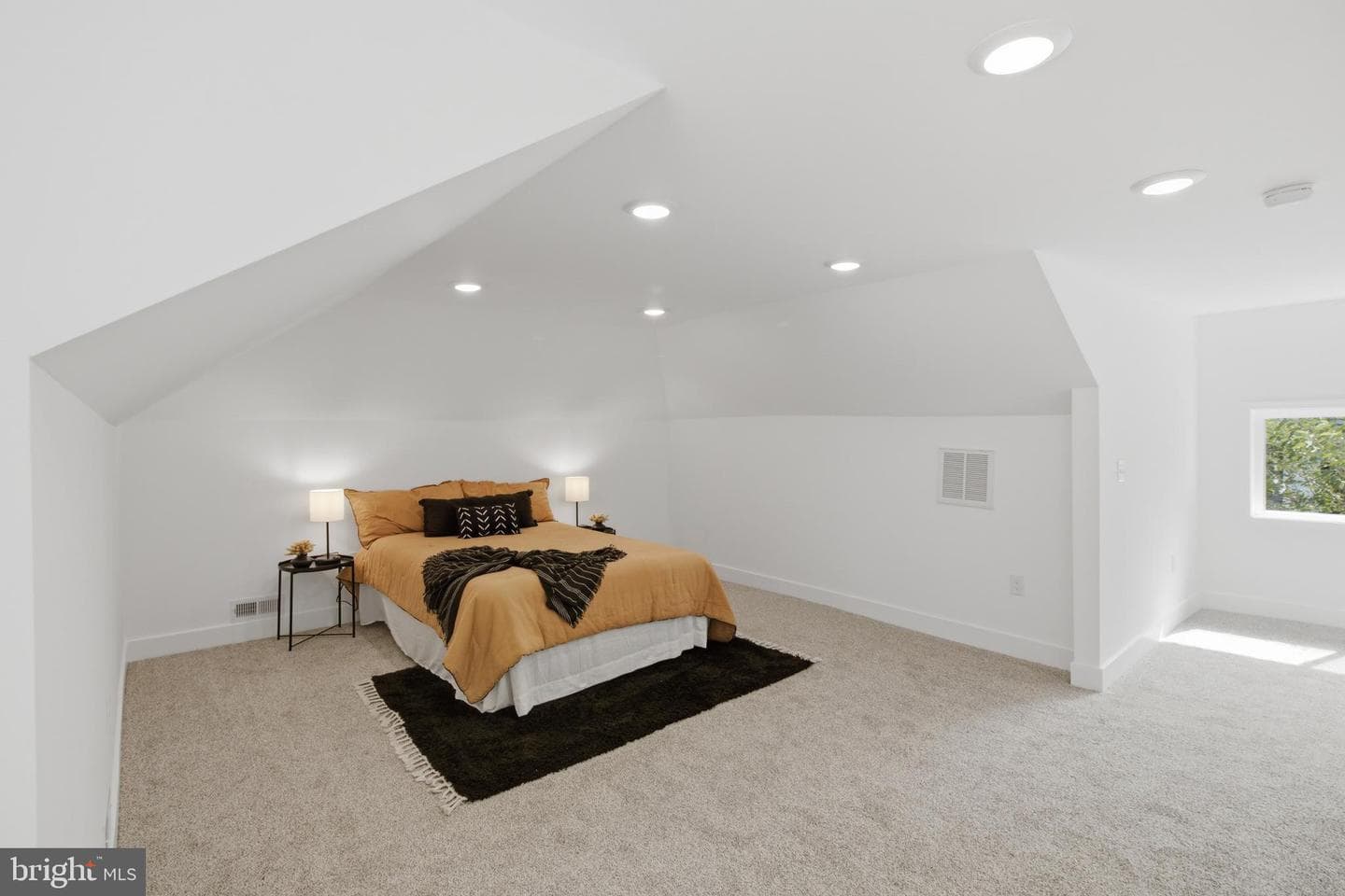 4011 Carlisle Avenue photo 29
