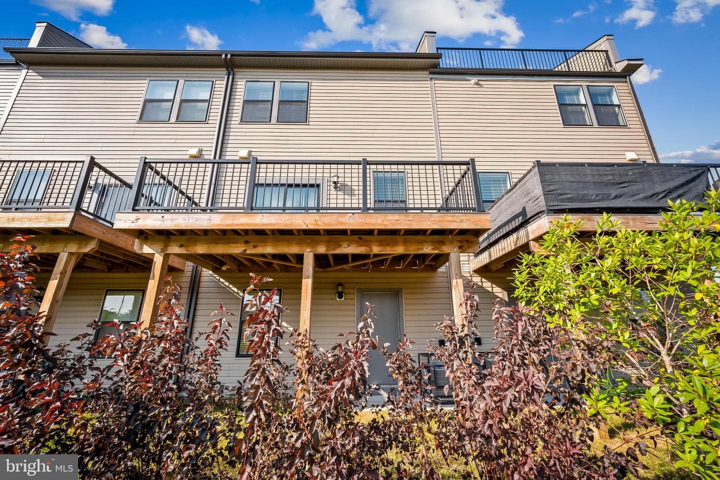 647 Mozart Way photo 34