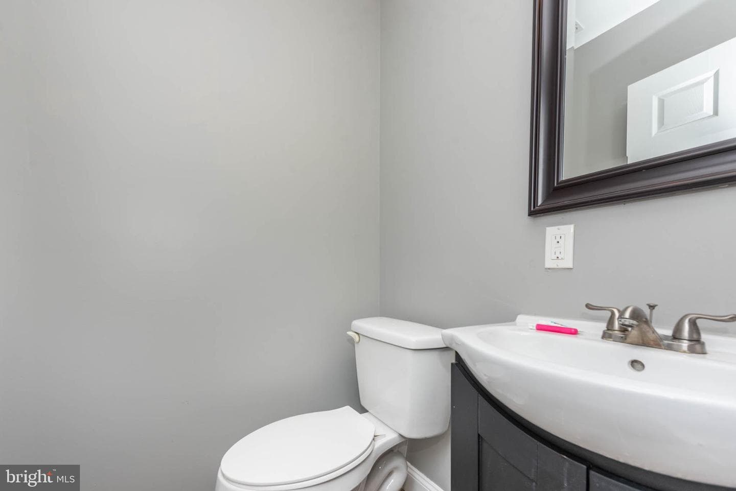 1013 Bennett Place photo 11