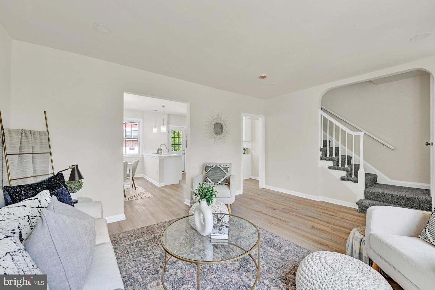 5829 The Alameda photo 5