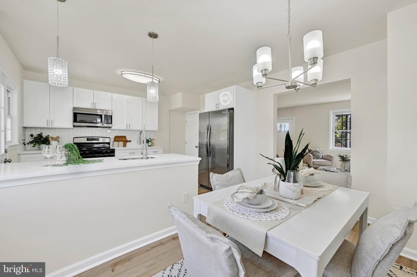 5829 The Alameda photo 8