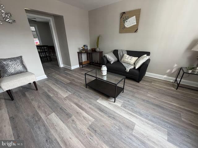 4112 Fairfax Road photo 2