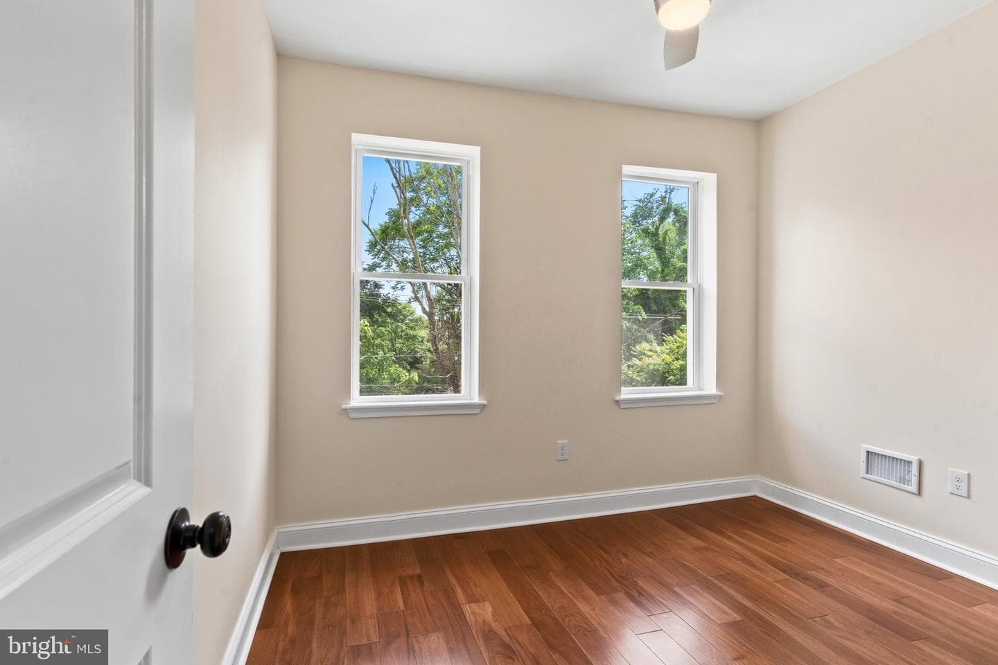 2769 W North Avenue photo 21