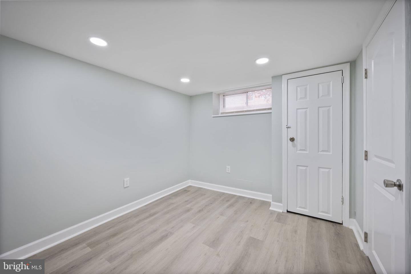328 S Macon Street photo 17