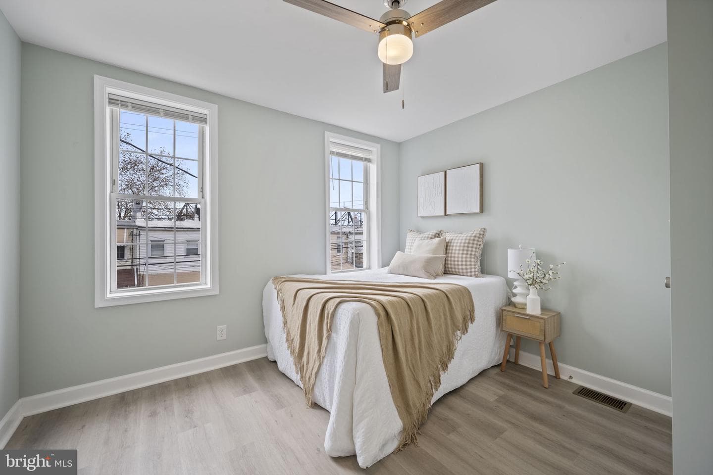328 S Macon Street photo 8
