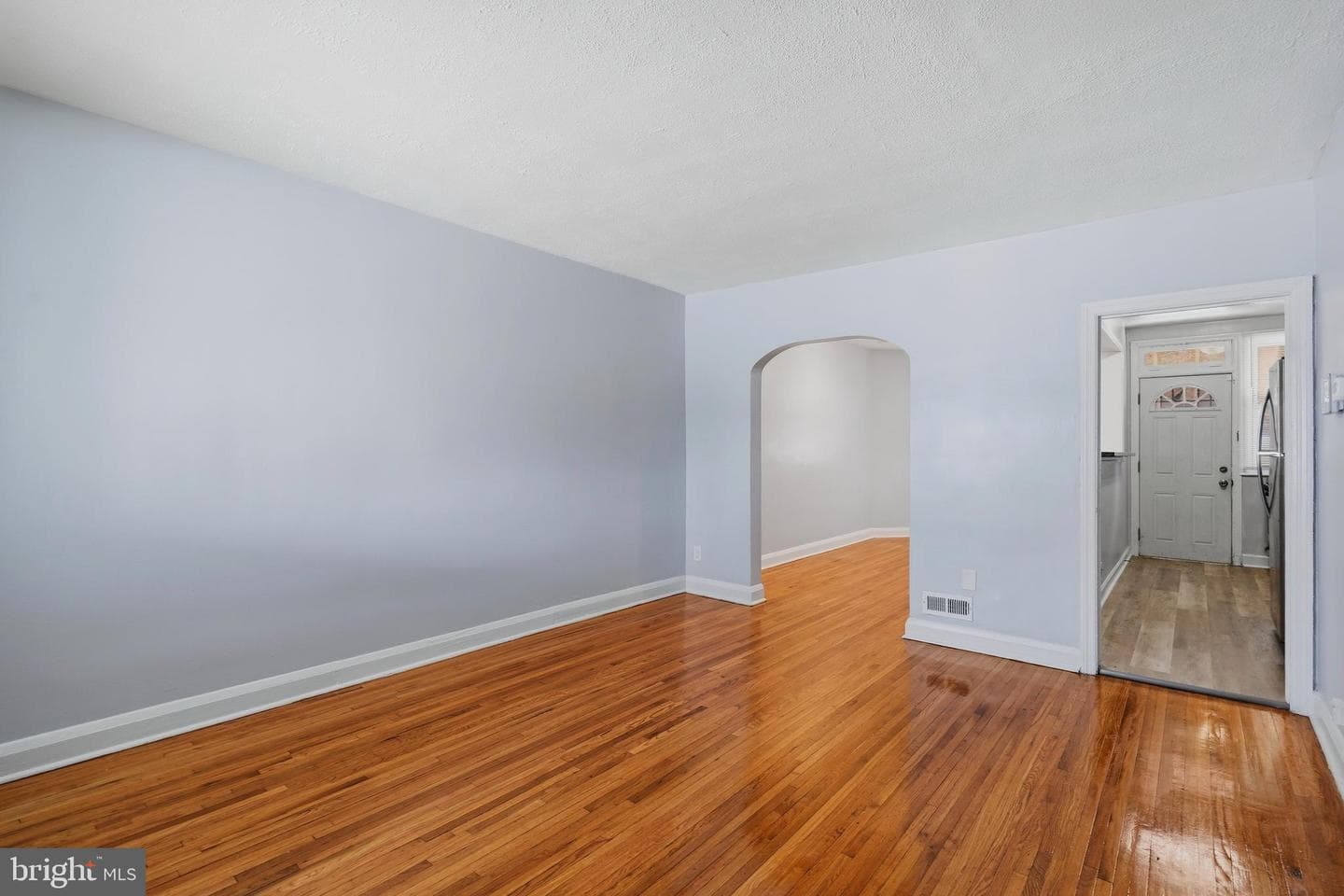 5126 Arbutus Avenue photo 3