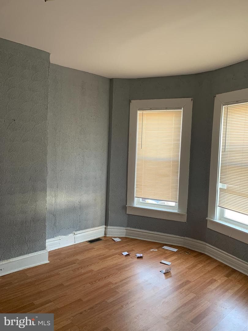 2305 Orem Avenue photo 3