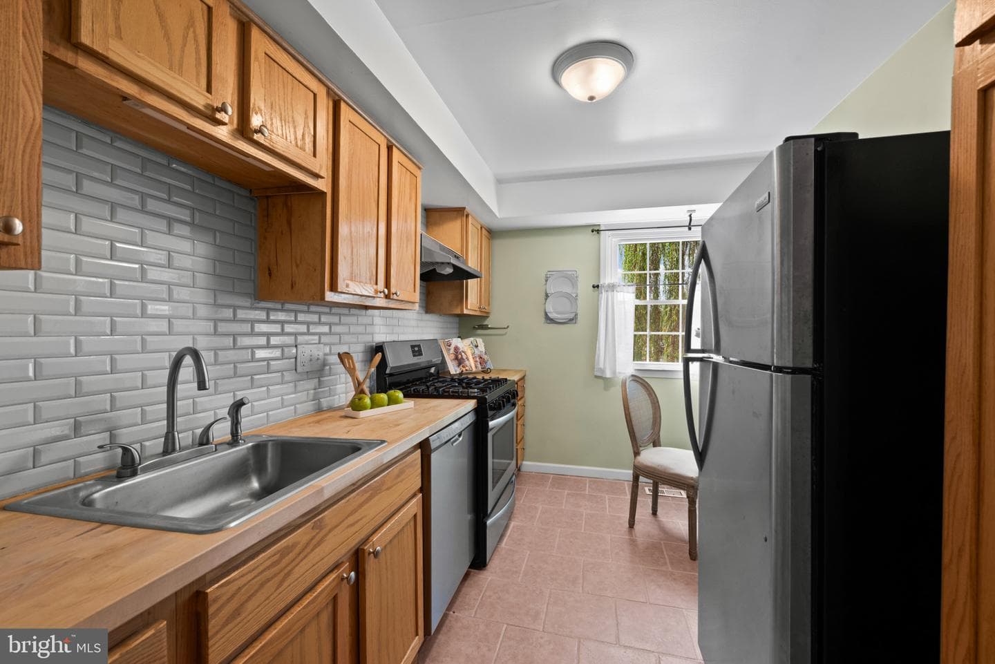 317 Homeland Southway #2b photo 14
