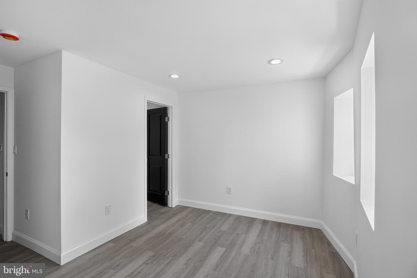 2877 Woodbrook Avenue photo 18