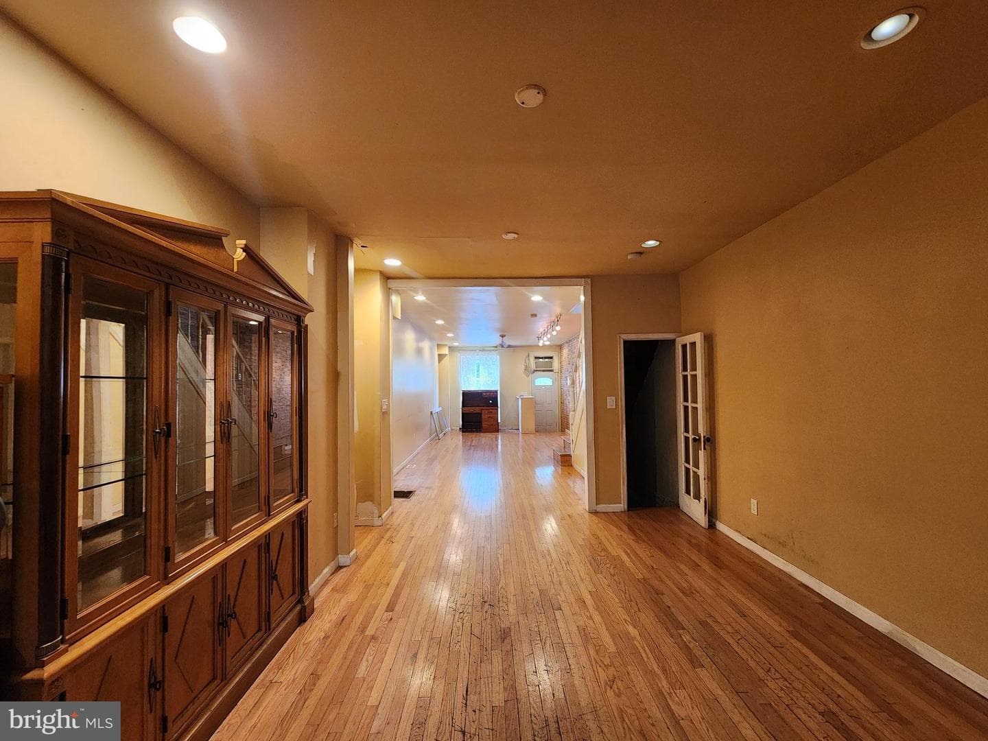 3034 McElderry Street photo 9
