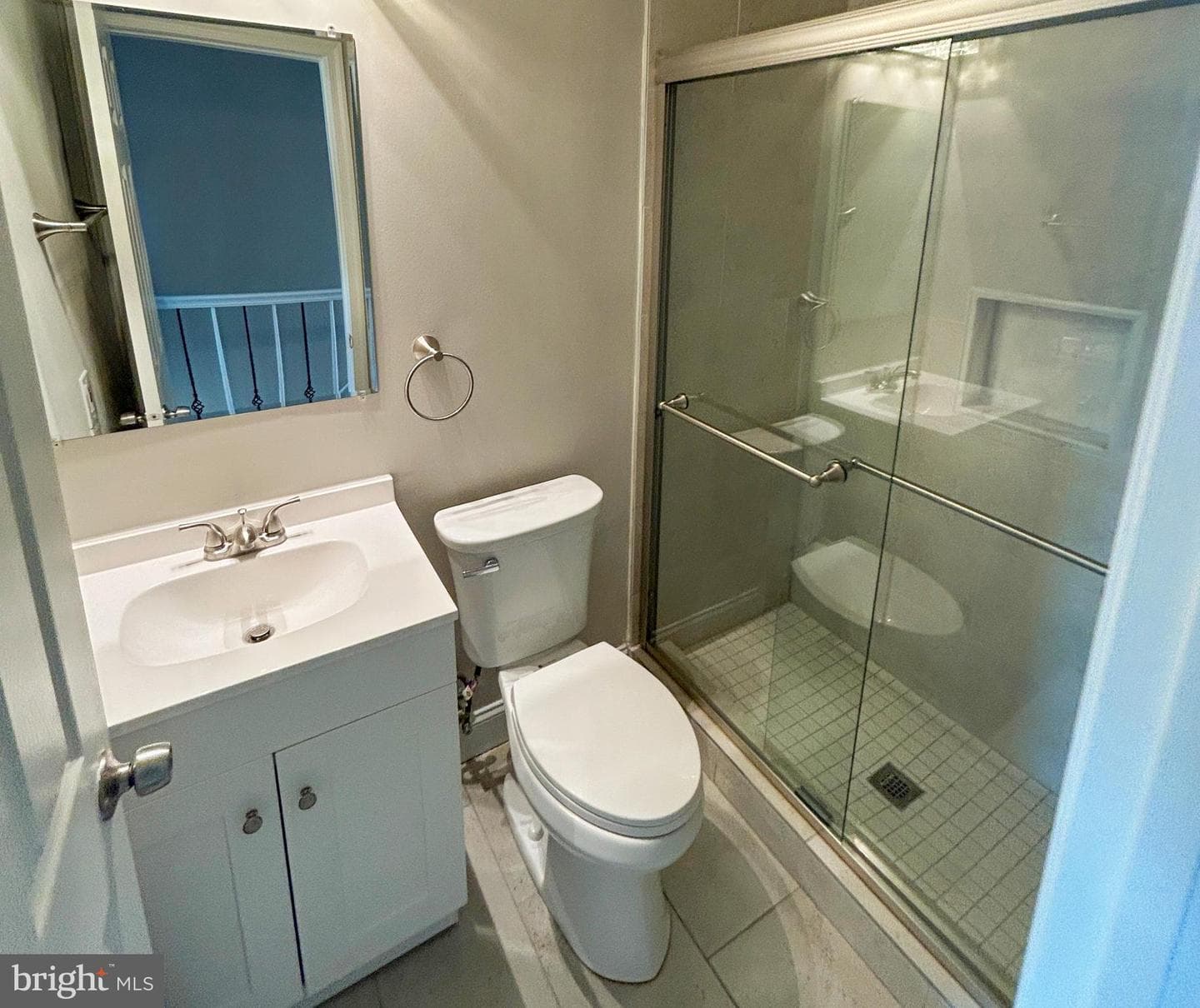 556 Gold Street photo 12