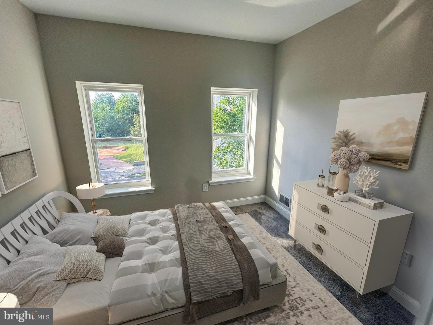 556 Gold Street photo 9