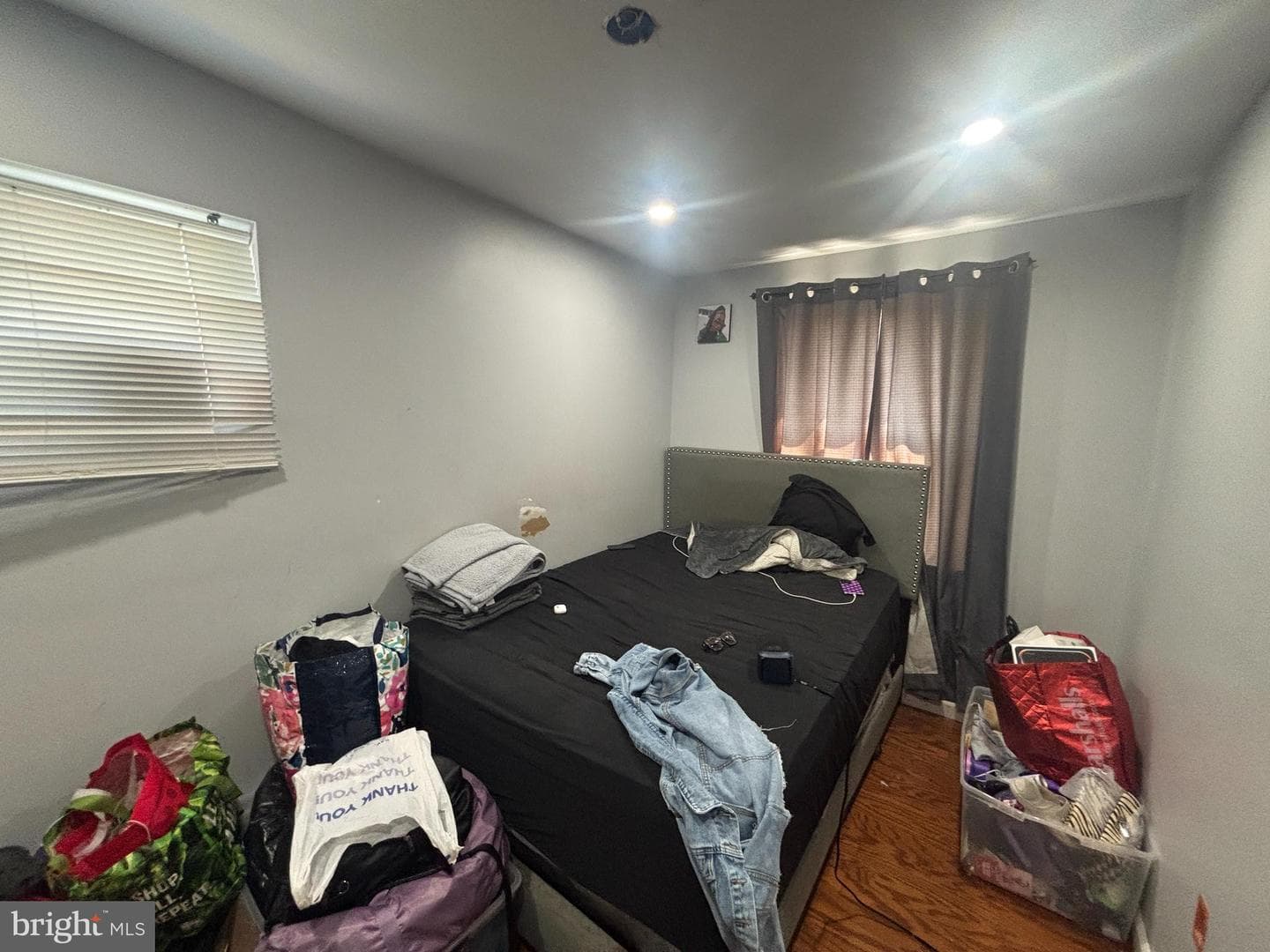 2432 Harriet Avenue photo 12