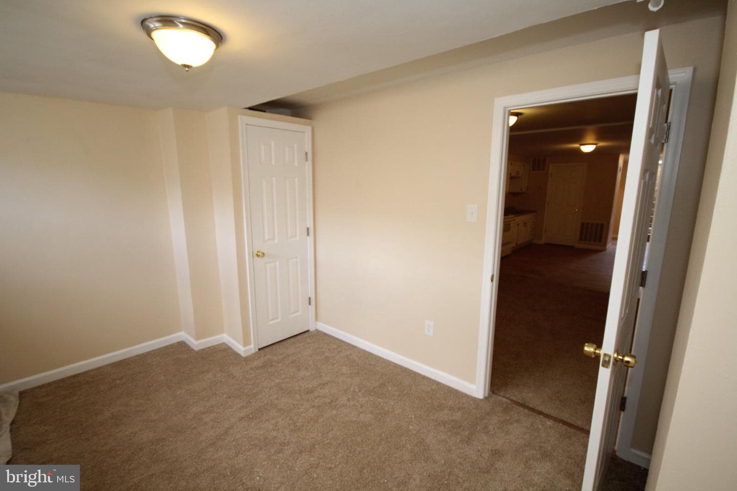 2736 Beryl Avenue photo 17