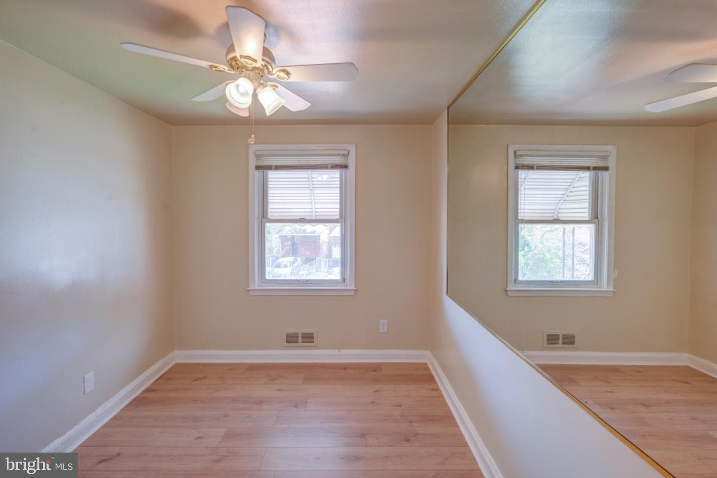 4413 Parkton St photo 5