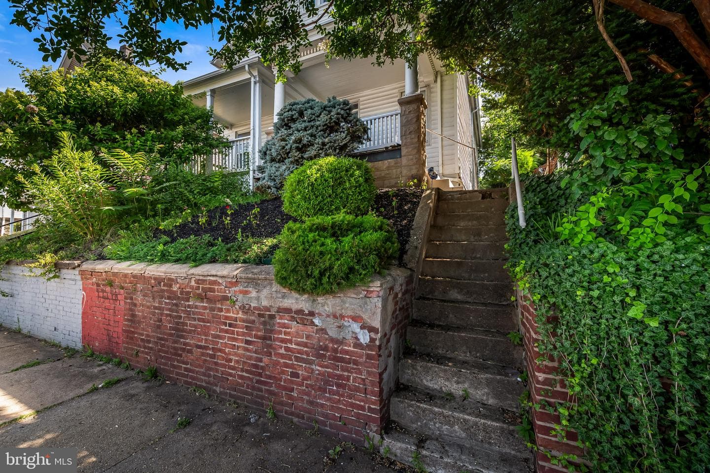 3723 Falls Road photo 35