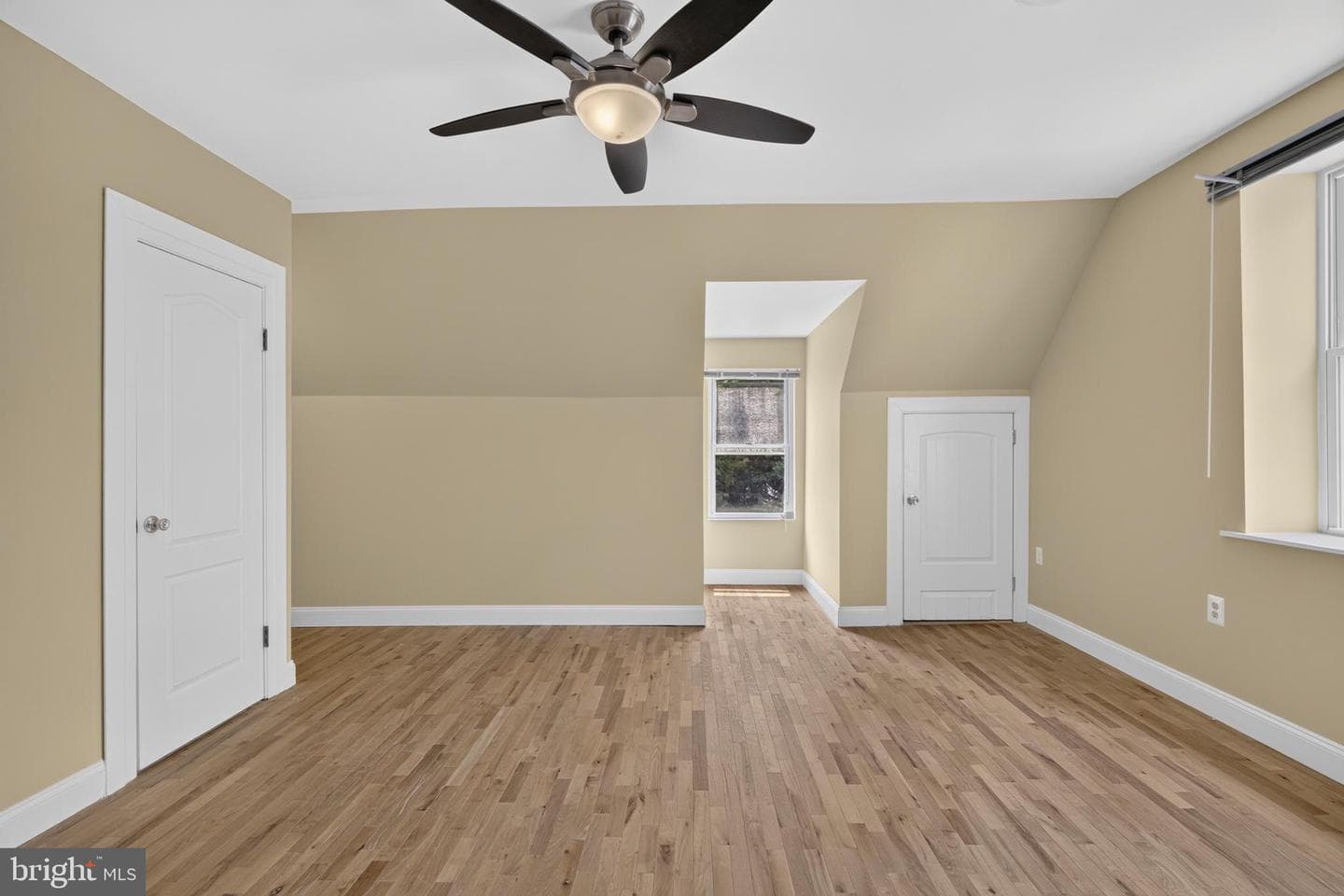 214 S Augusta Avenue photo 51