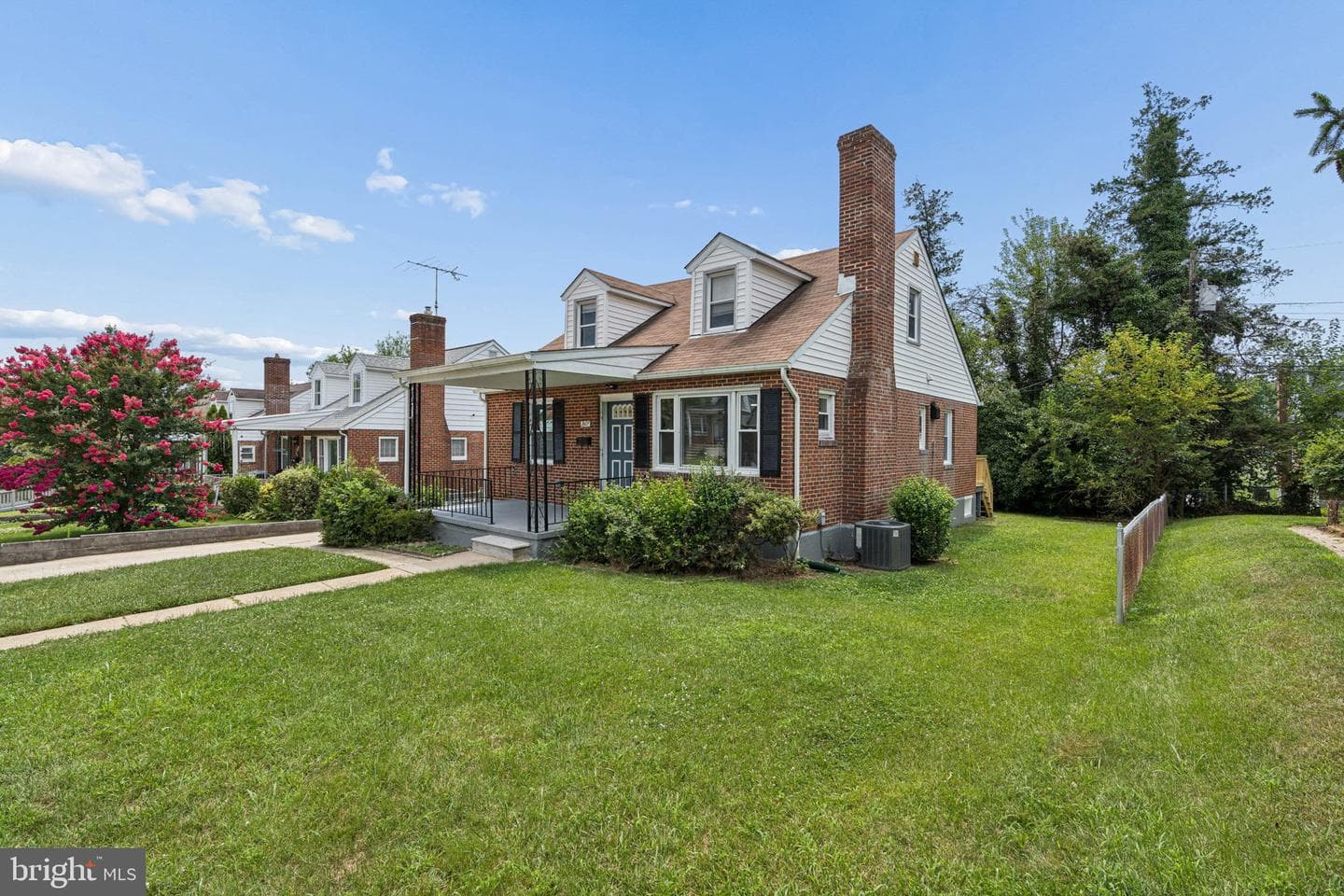 3807 Grenton Avenue photo 4