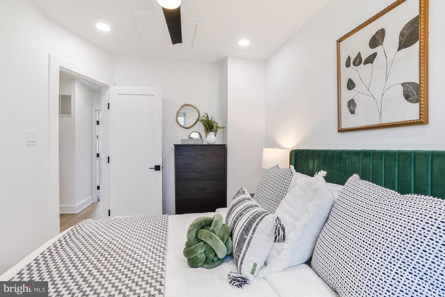 1237 Hull Street photo 18
