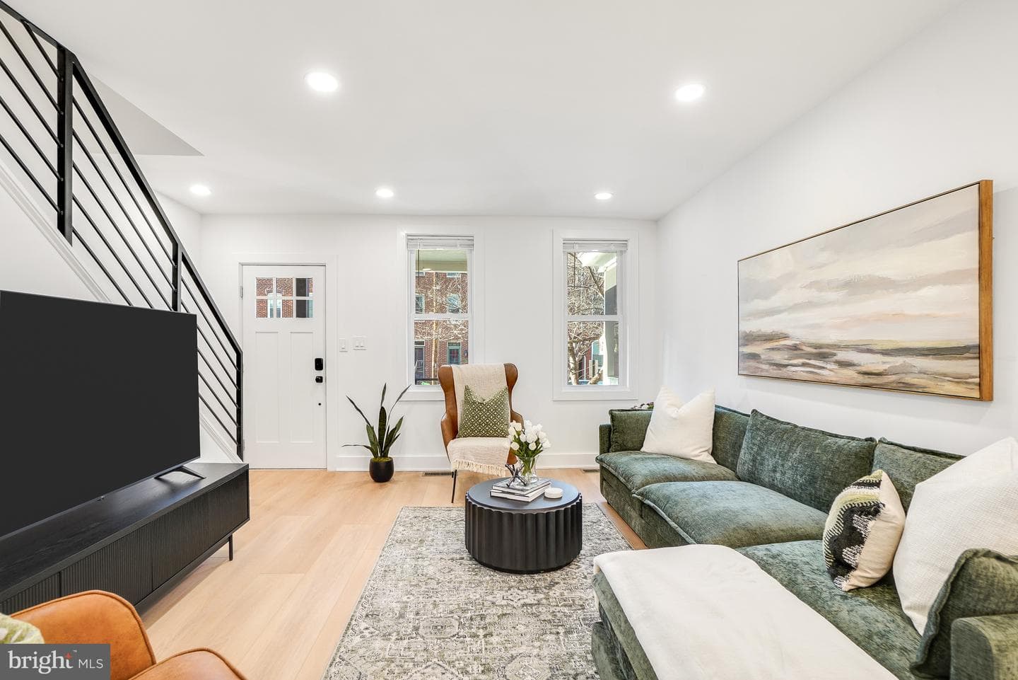 1237 Hull Street photo 4