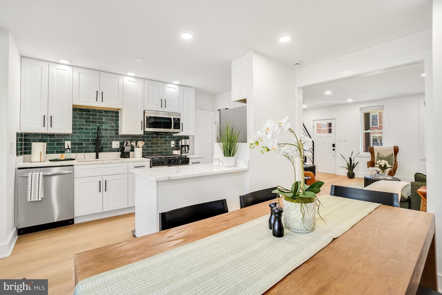 1237 Hull Street photo 6