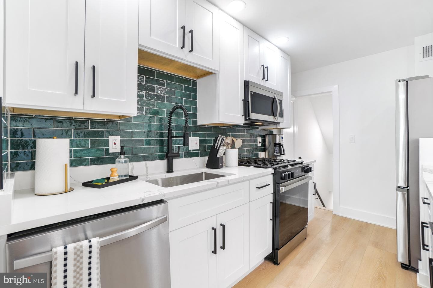 1237 Hull Street photo 8