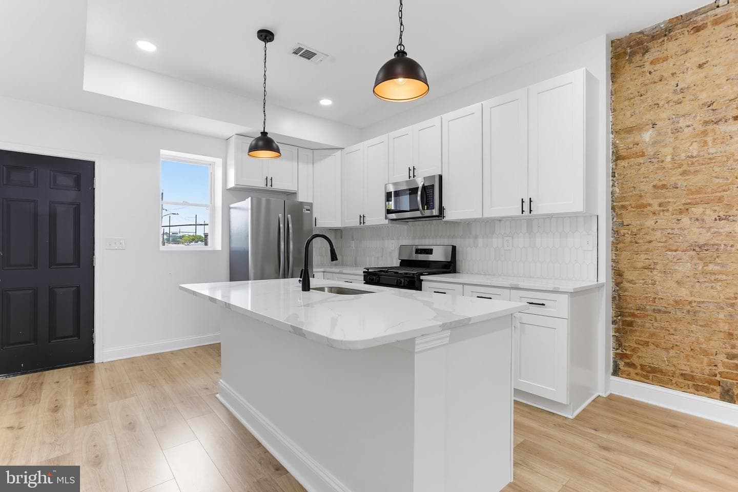 1315 N Broadway photo 10
