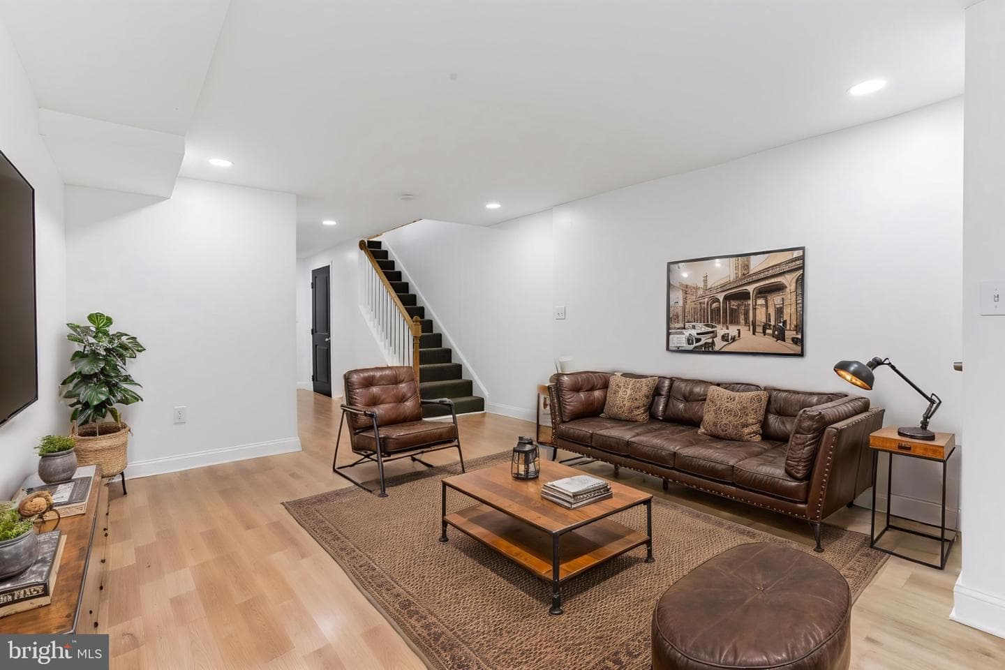 1315 N Broadway photo 19