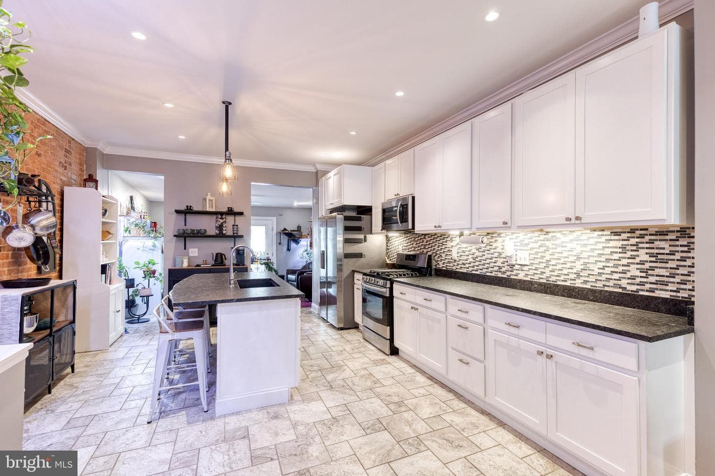216 S Highland Avenue photo 15