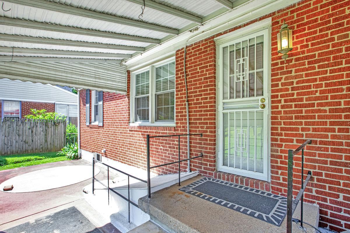 4708 Hamilton Avenue photo 31