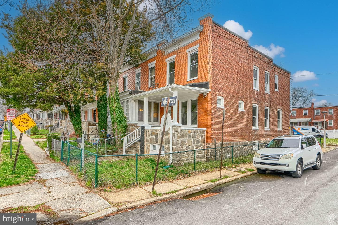 240 N Monastery Avenue photo 4